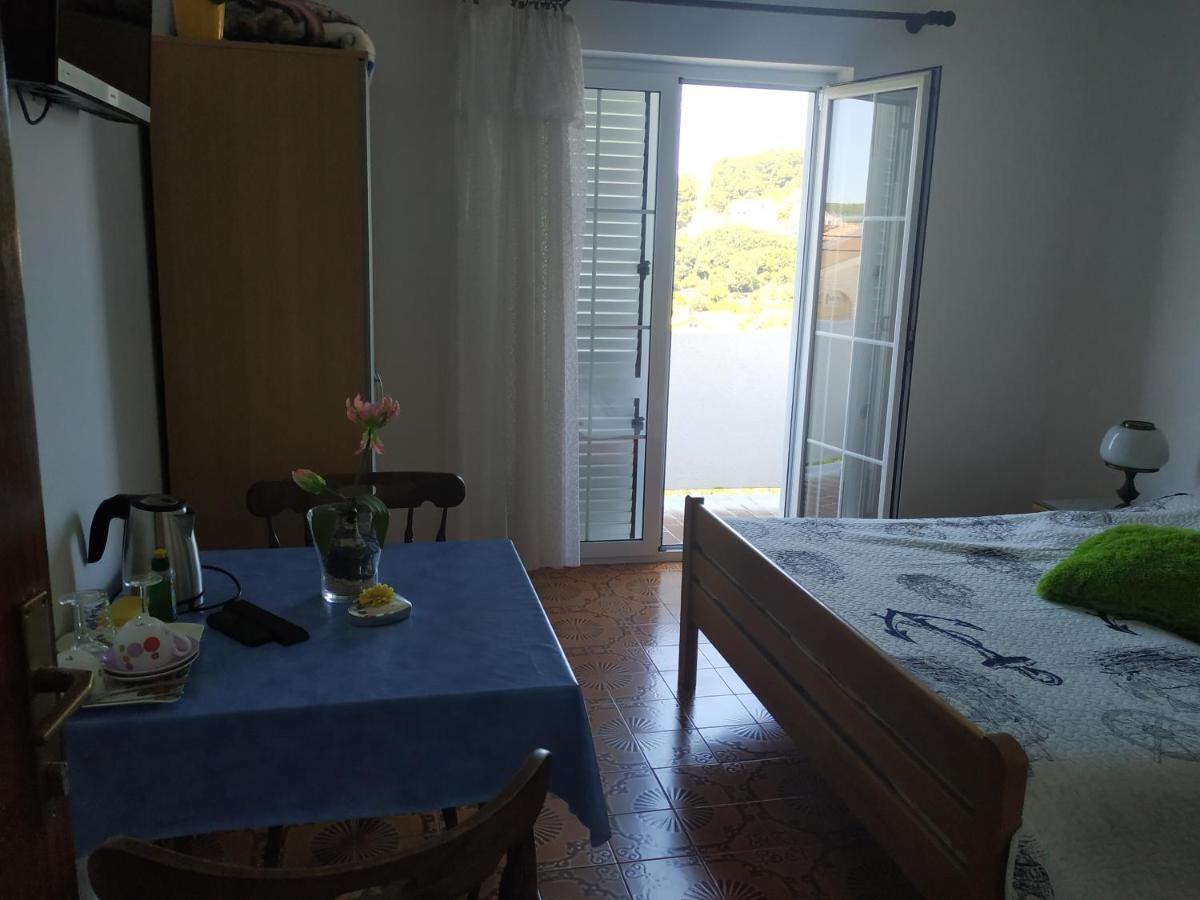 Hotel Kuca Carmen Rab Town Zewnętrze zdjęcie