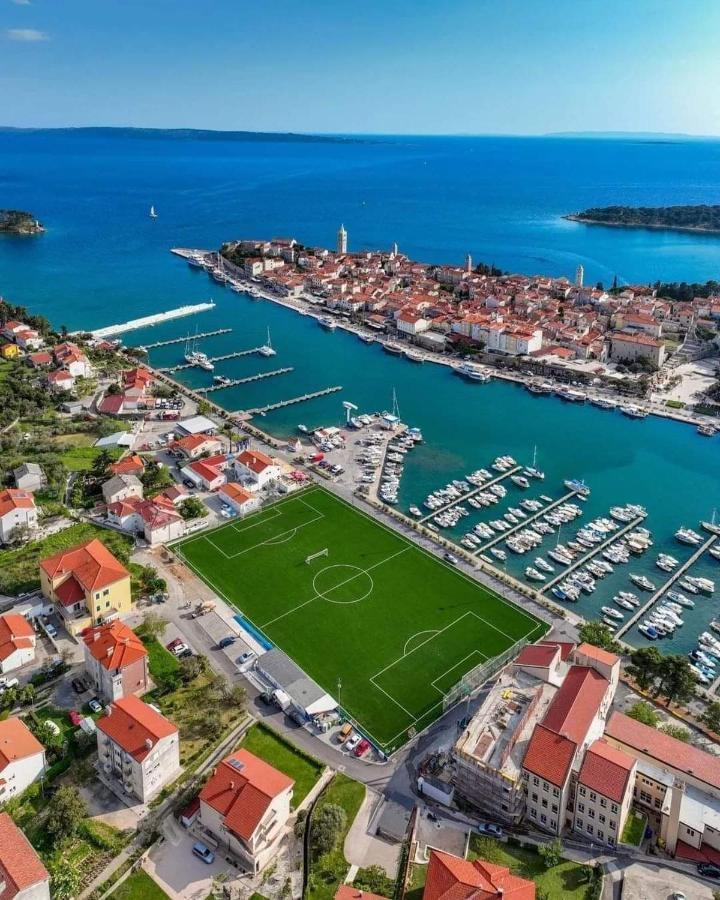 Hotel Kuca Carmen Rab Town Zewnętrze zdjęcie