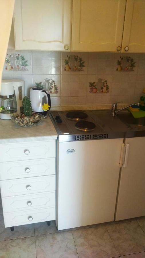Hotel Kuca Carmen Rab Town Zewnętrze zdjęcie