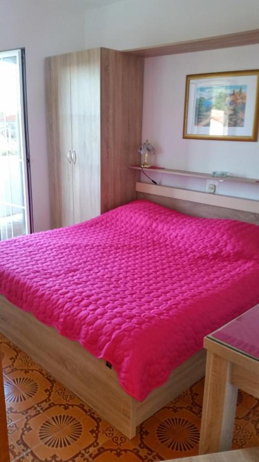 Hotel Kuca Carmen Rab Town Zewnętrze zdjęcie