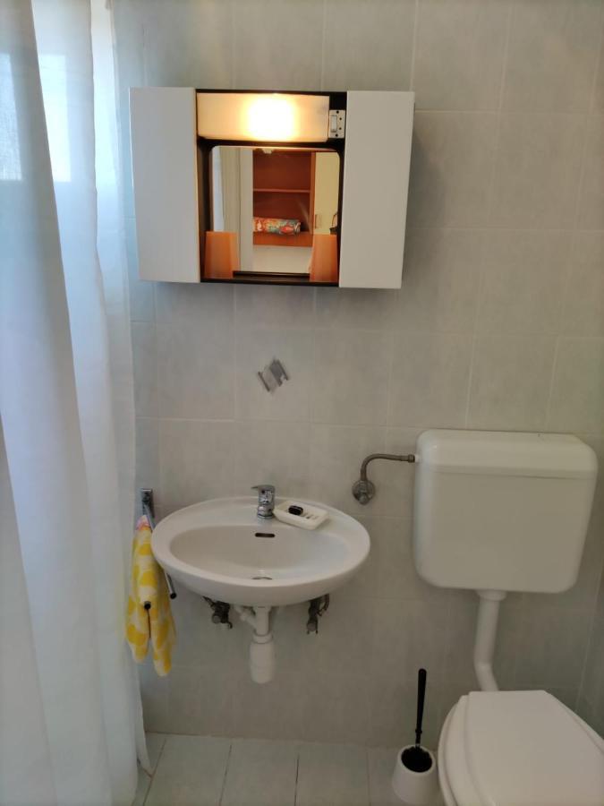 Hotel Kuca Carmen Rab Town Zewnętrze zdjęcie
